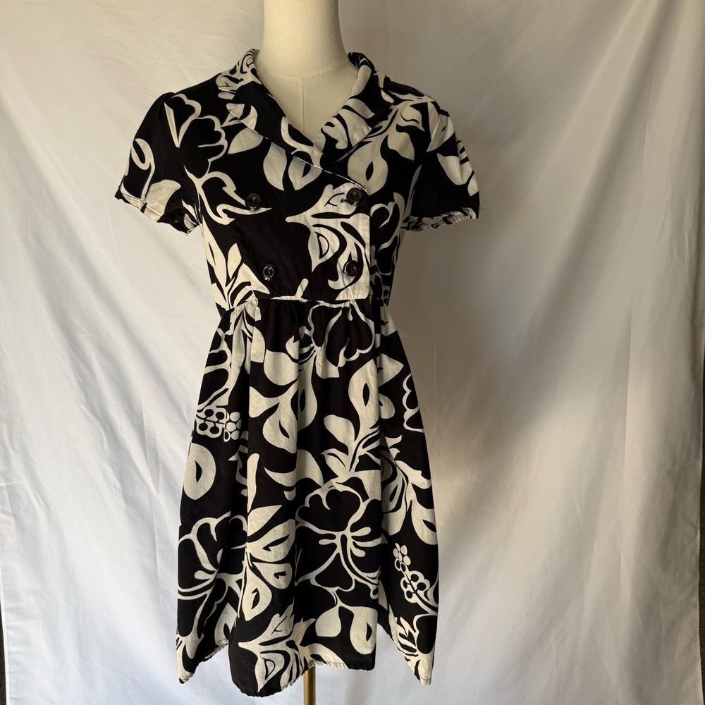 KK Korz Black & White Floral Short Sleeve Mini Dress – Size 6